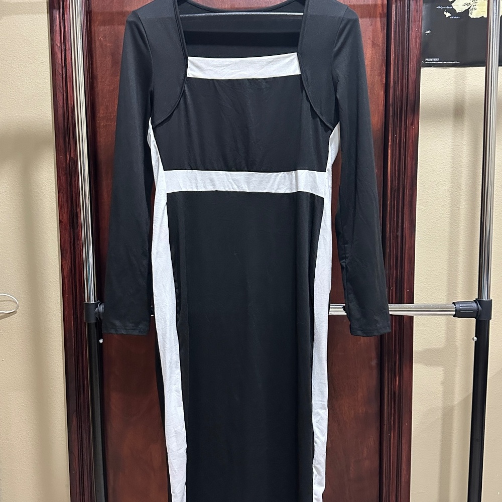 COMPOSITION Black Dress